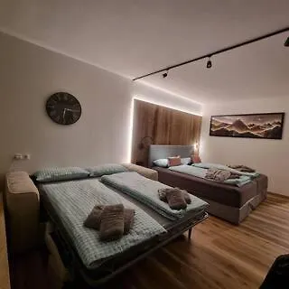 Апартаменты Mountain Escape